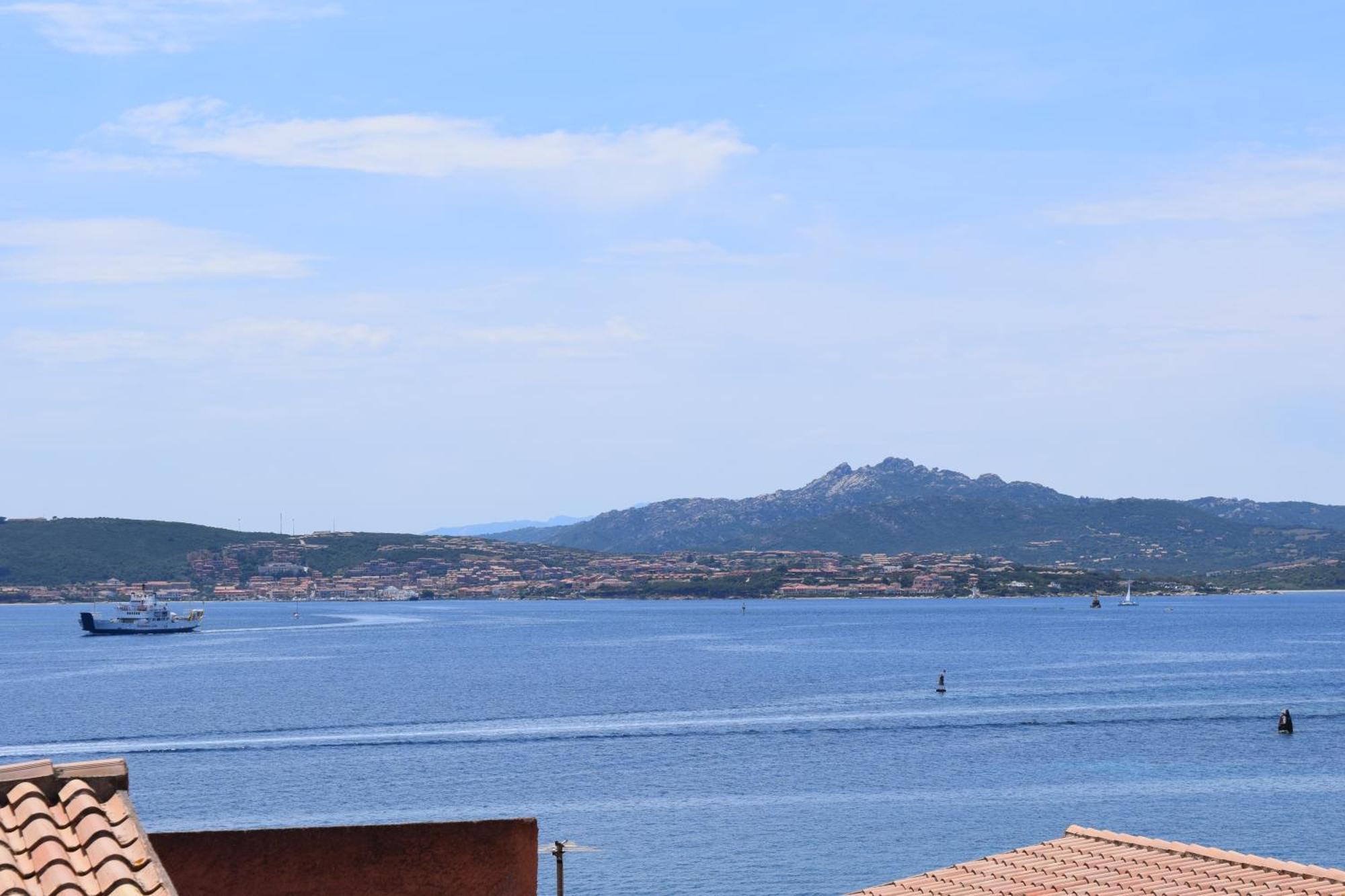 Appartamento Vista Mare A La Maddalena La Maddalena  Esterno foto